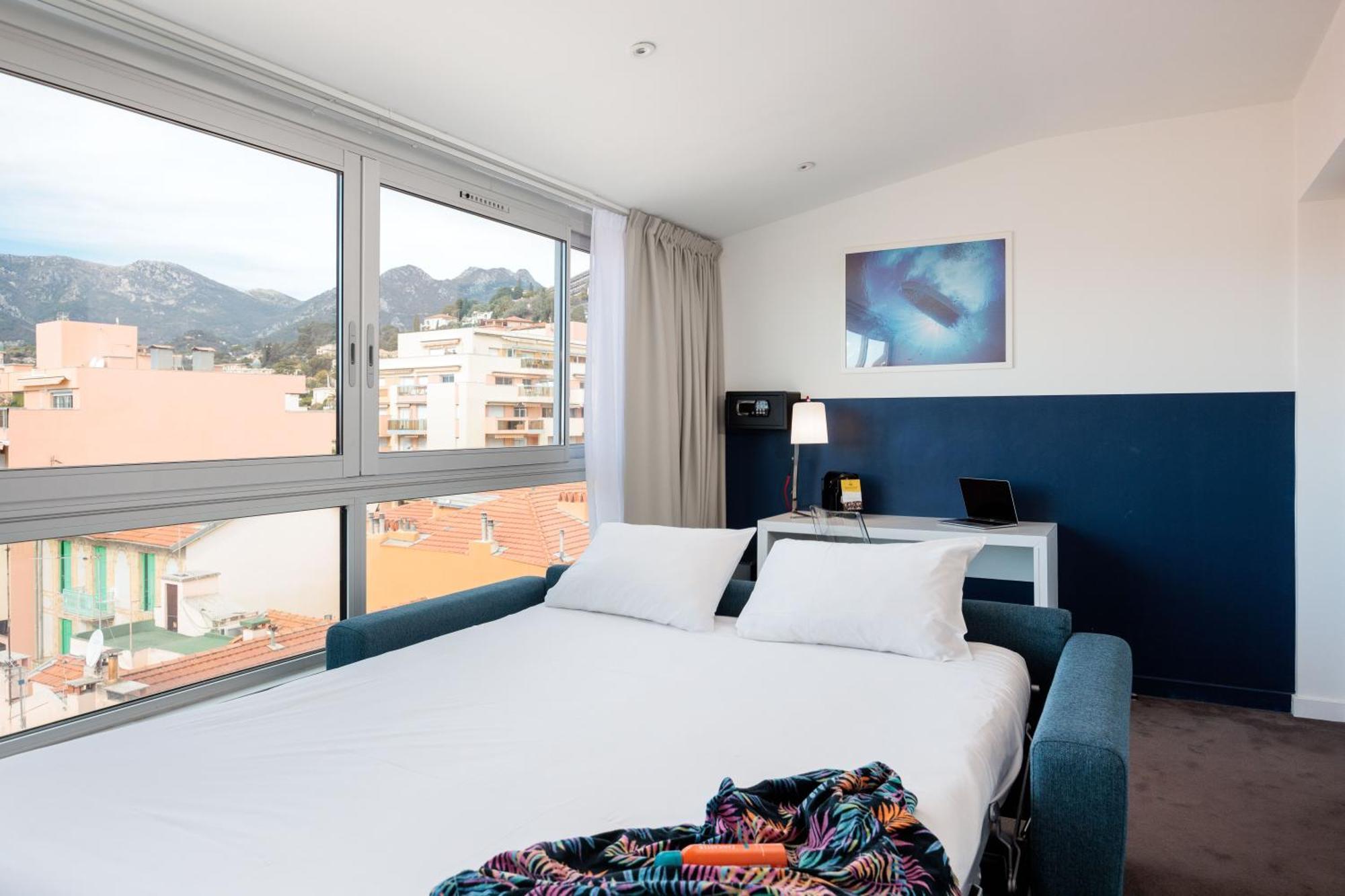 ホテル Ibis Styles Menton Centre エクステリア 写真