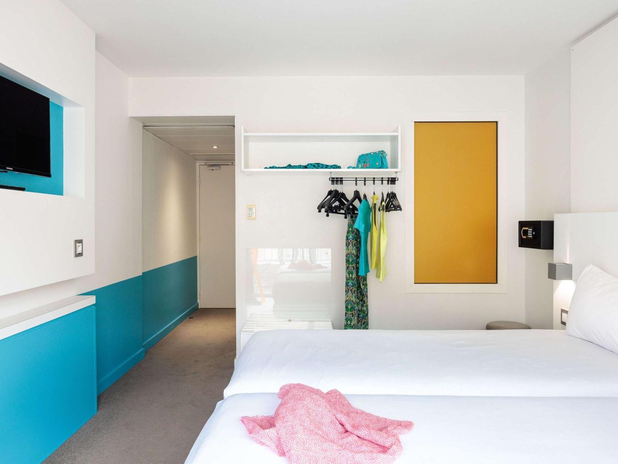 ホテル Ibis Styles Menton Centre エクステリア 写真