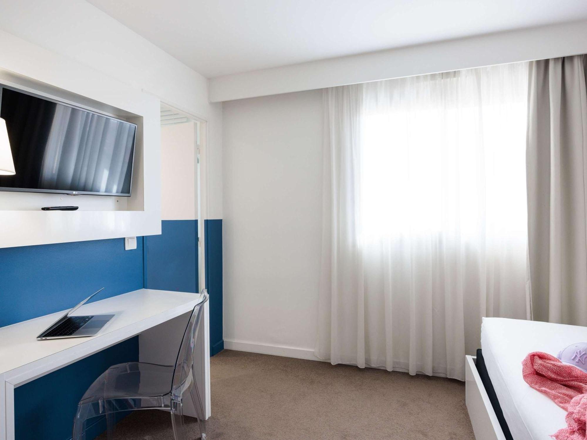 ホテル Ibis Styles Menton Centre エクステリア 写真