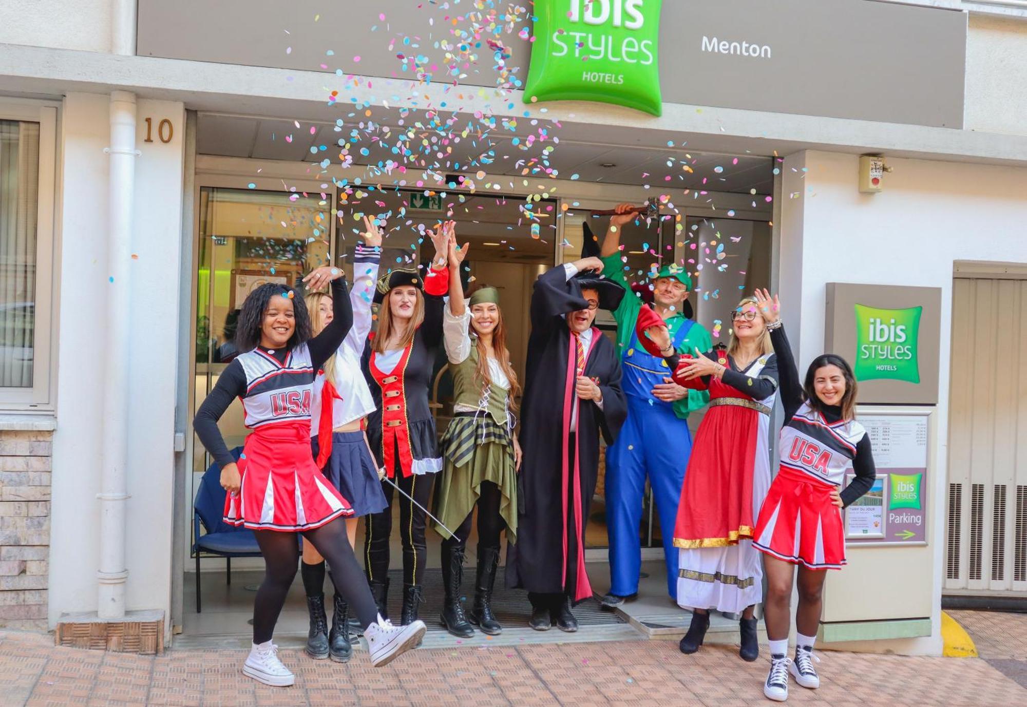 ホテル Ibis Styles Menton Centre エクステリア 写真
